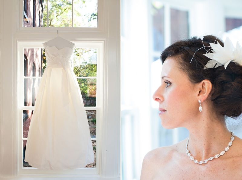 birdcage-veil-feather-hair-accessory-classic-bride